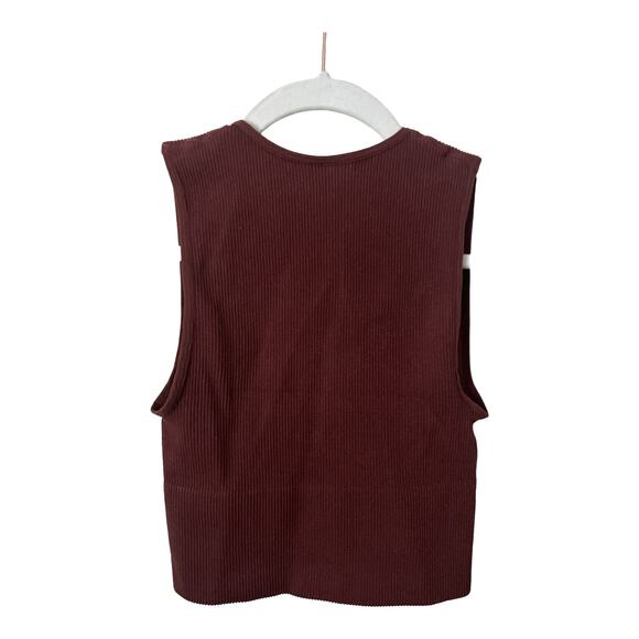 Dynamic Top, One Size Fits All - Picture 3 of 3